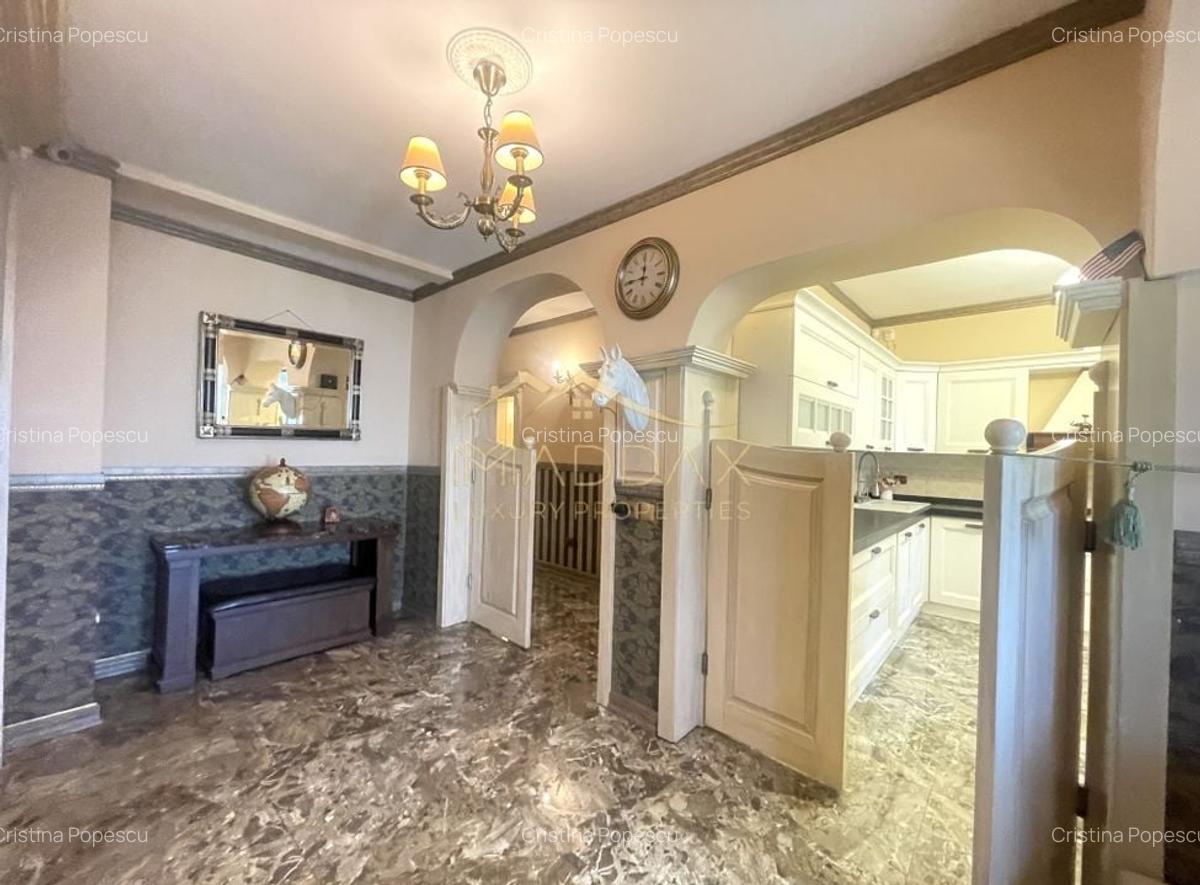 Vila 7 camere**Lake view**Ponton privat**Piscina**Teren 933 MP//Balotesti - 8