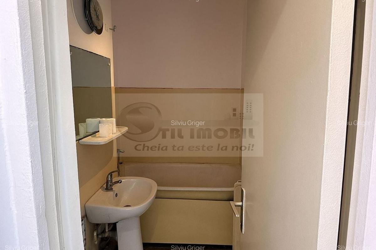 Apartament 3 camere, 70mp, 2 balcoane - Podu Roș  125000 euro - 10