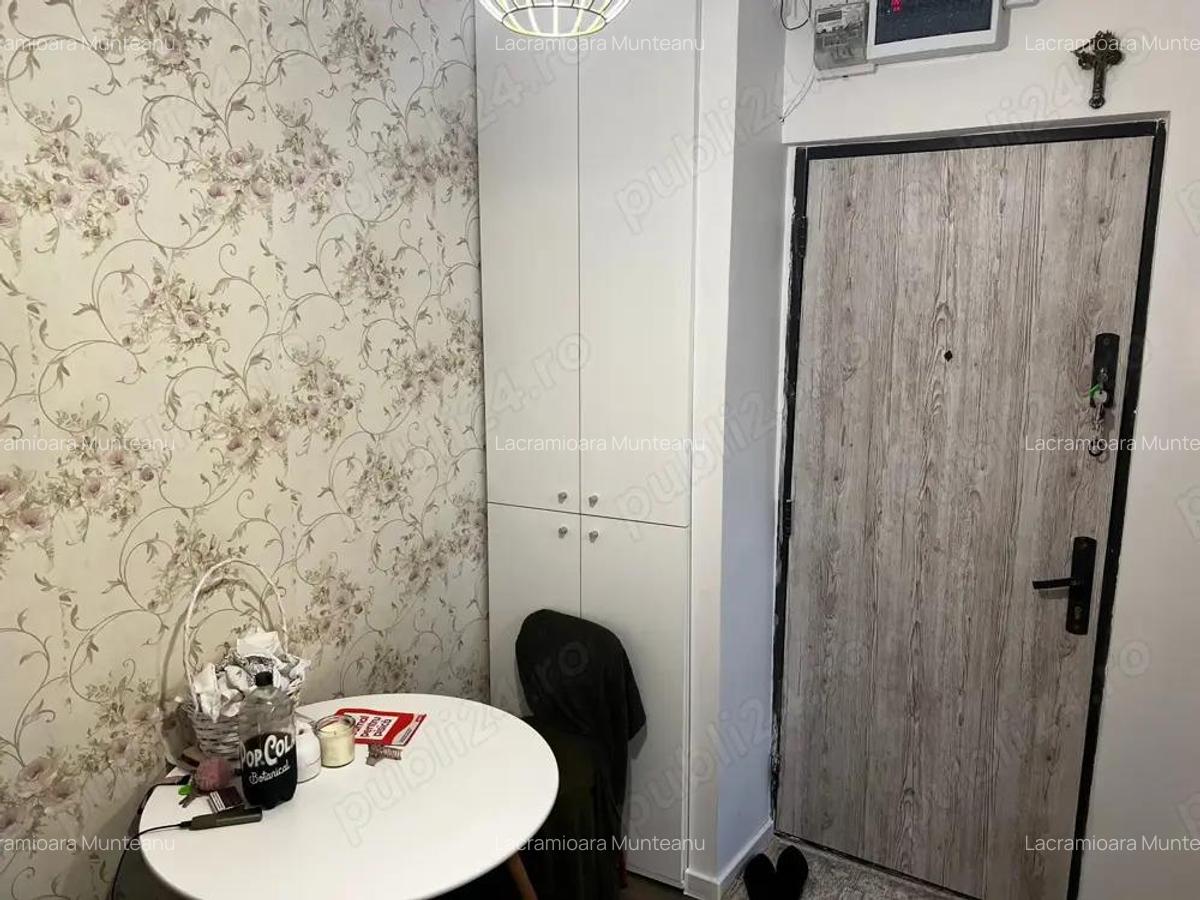 Dristor , 1 minut metrou - 15
