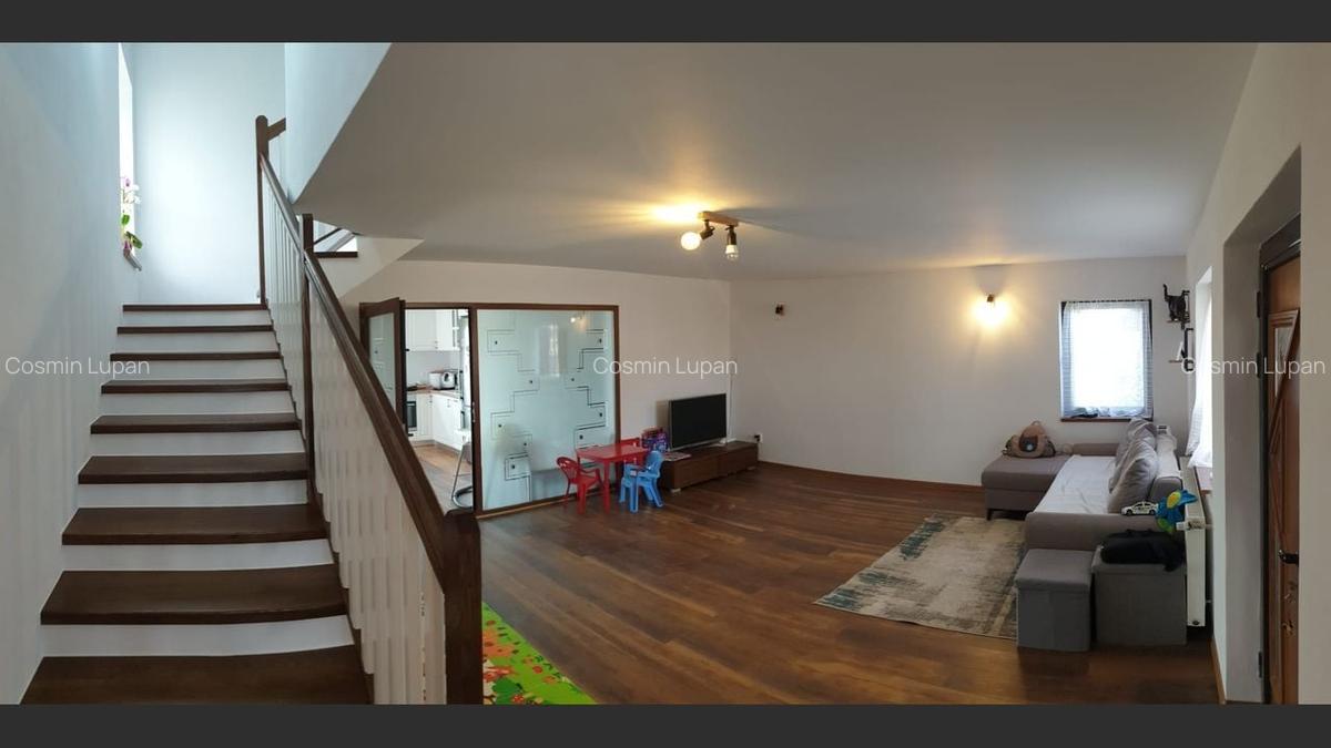 Casă spațioasă cu 4 camere plus teren 5 ari, Baia Mare - 157.000EUR - 1