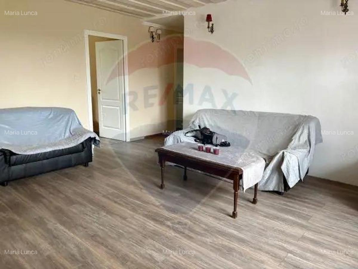 Casa / Vila cu 4 camere de vanzare - 16