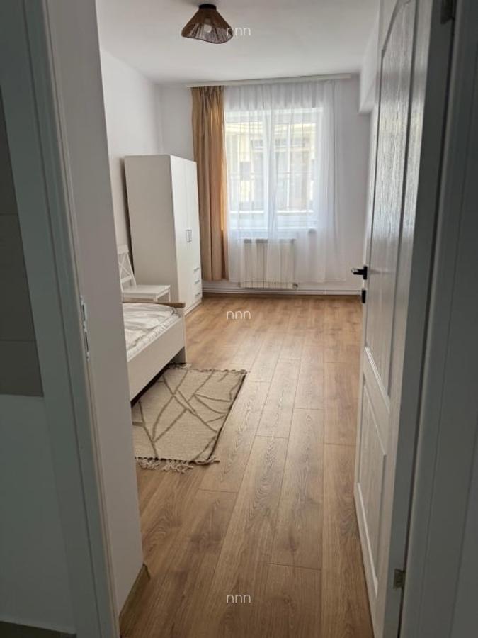 Apartament ultracentral, 2 camere decomandate, prima închiriere - 9