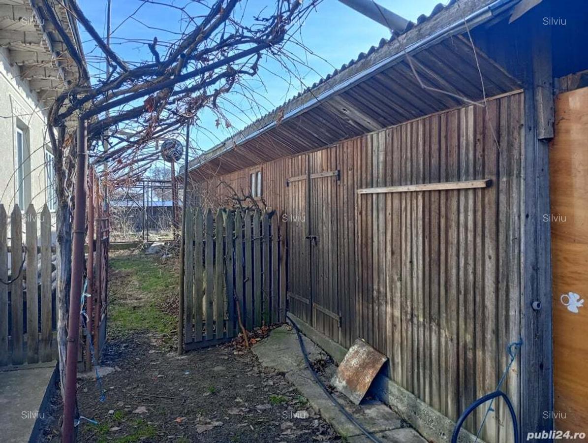 Casa 260 Mp anexe 280 Mp teren 7500 mp Rauce?ti- Ungheni - 5
