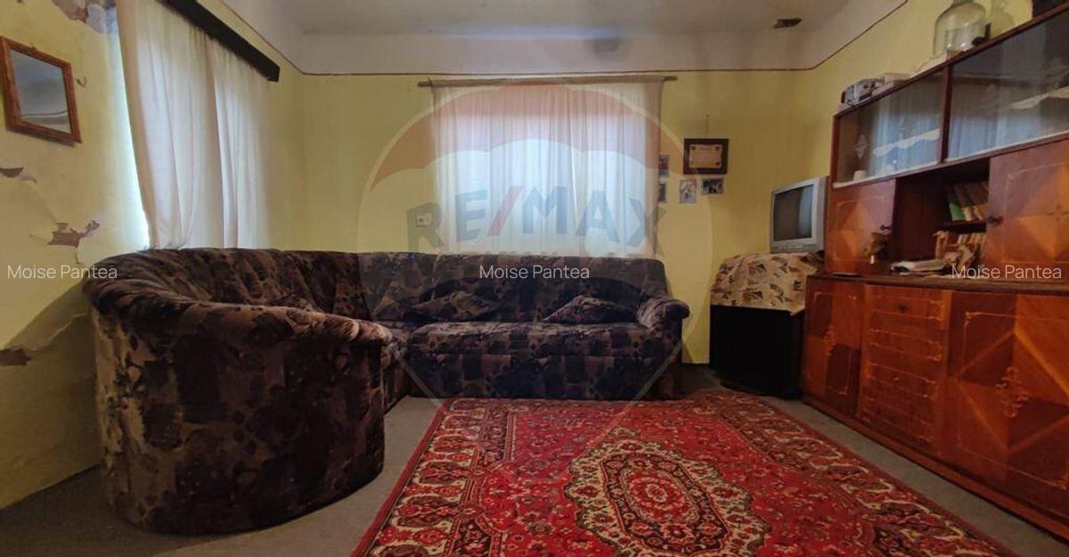 Casa cu 4 camere si teren de vanzare in com. Husasau de... - 8