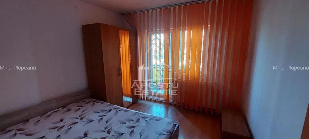 Apartament 4 camere, decomandat, centrala proprie, Lipovei - 2