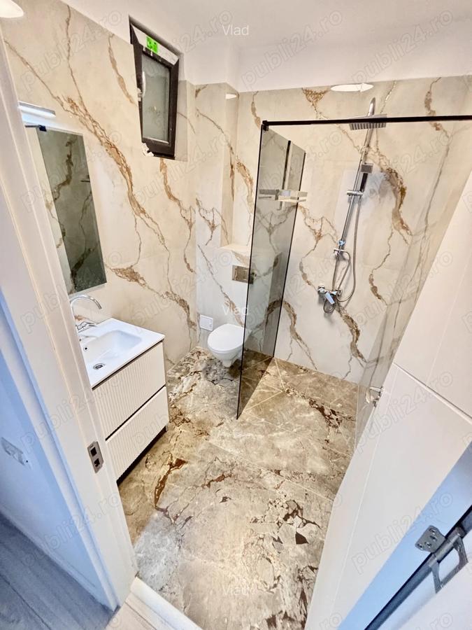 Vand casa 3 camere 2 bai , 1 balcon, 1 terasa , 2 locuri parcare , 2 aer conditionat - 3