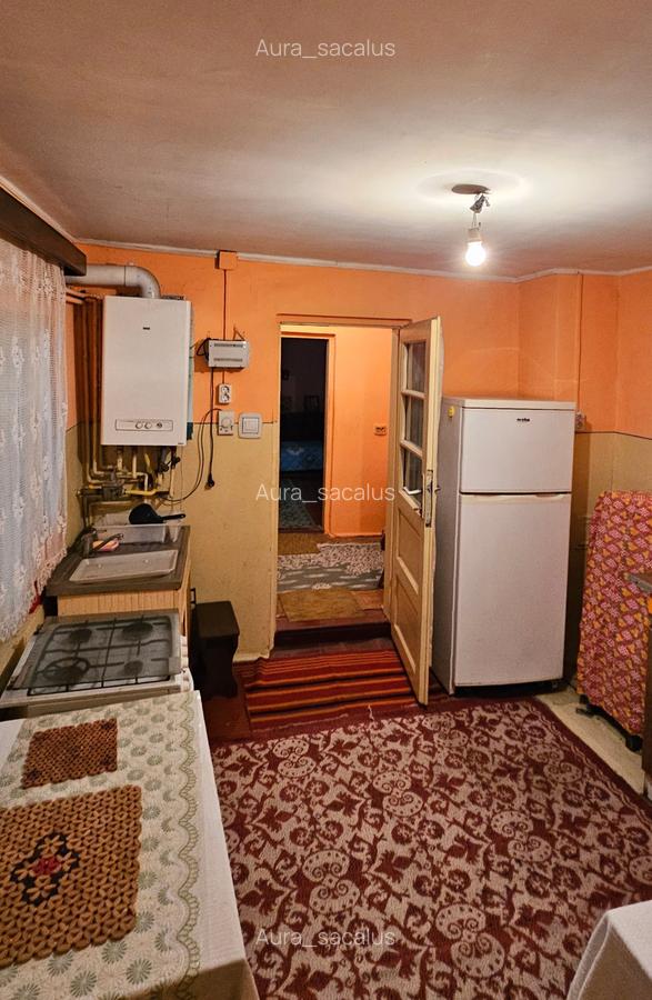 Casa 119 mp pe un teren de 160 mp, toate utilitățile, singur curte - 4