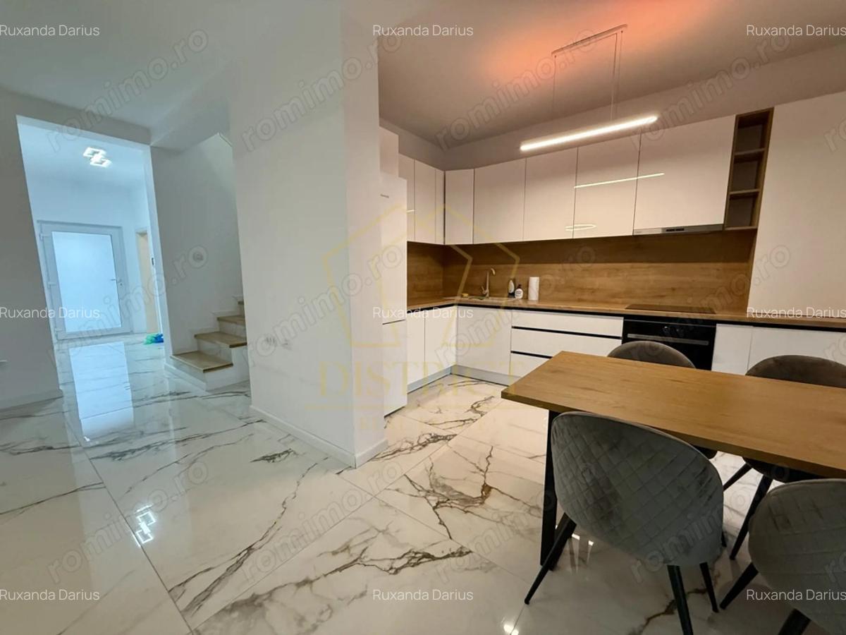Duplex despartit prin garaj cu 5 camere | Dumbravita - 11