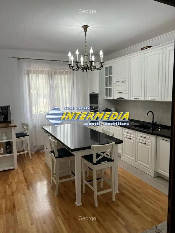 Casa noua de vanzare, construita pe un nivel, in zona Cetate, super finisata si mobilata complet - 2 Casa noua de vanzare, construita pe un nivel, in zona Cetate, super finisata si mobilata complet - 2