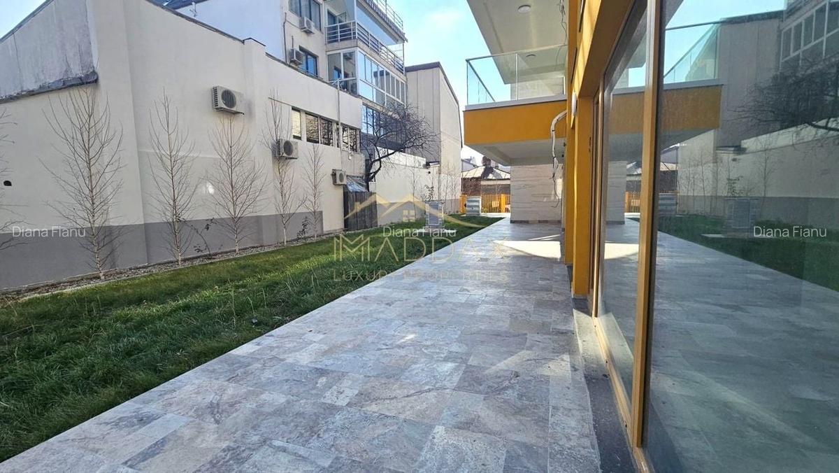 Apartament de vanzare 3 camere tip Duplex***Curte 110mp***Piata Domenii - 20