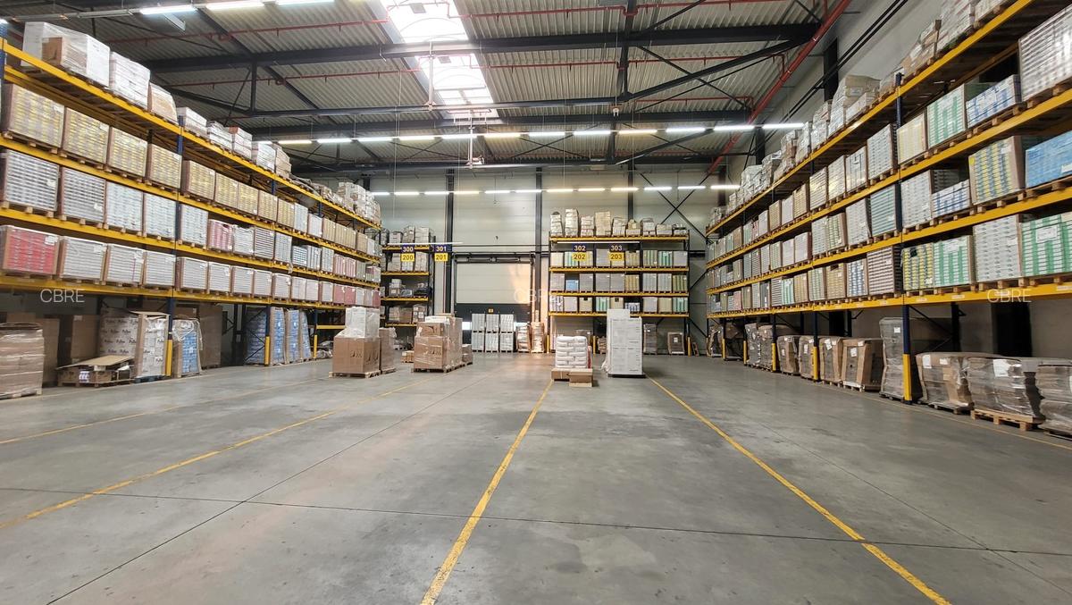 Spațiu industrial, 2700 mp în Uverturii - 3