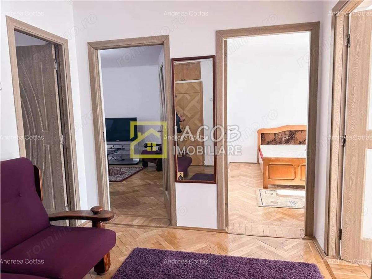 DE INCHIRIAT 3 CAMERE DECOMANDATE, STR. OITUZ, CENTRU, BACAU - 9