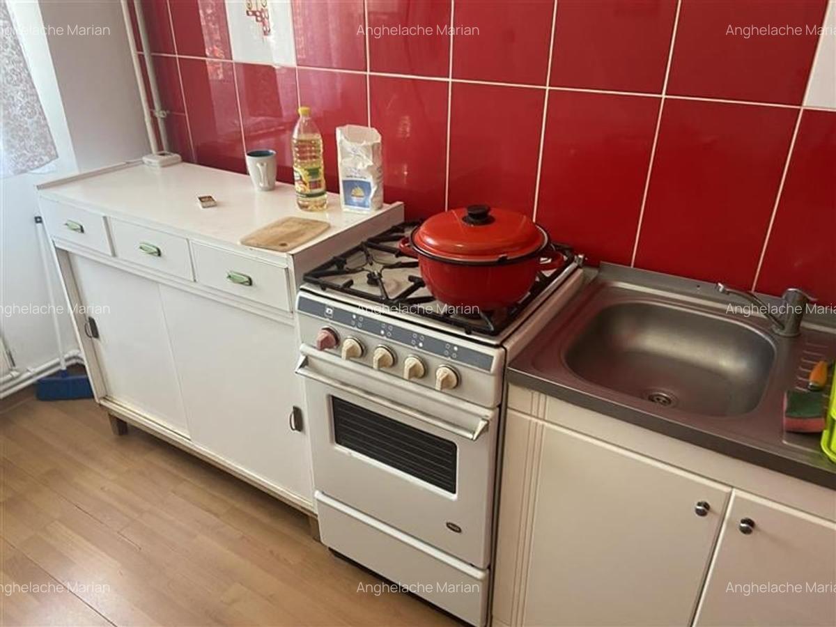 Apartament 2 camere , zona ultracentrala - Primaria Focsani, decomandat , 60 mp - 3