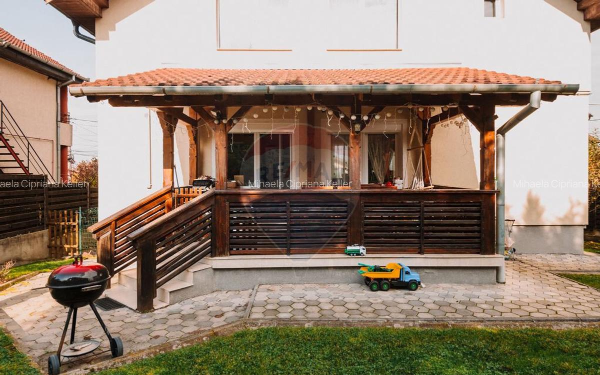 Vanzare casa, intr-o loca?ie lini?tita in cartierul... - 12