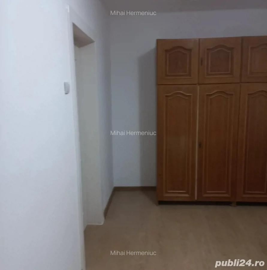 Vand apartament cu doua camere+ boxa la subsol. - 1