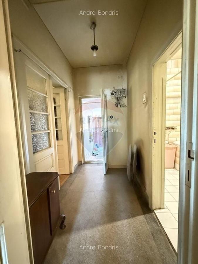 Teren 1100 mp si Casa Strada Luica Sector 4 - 11