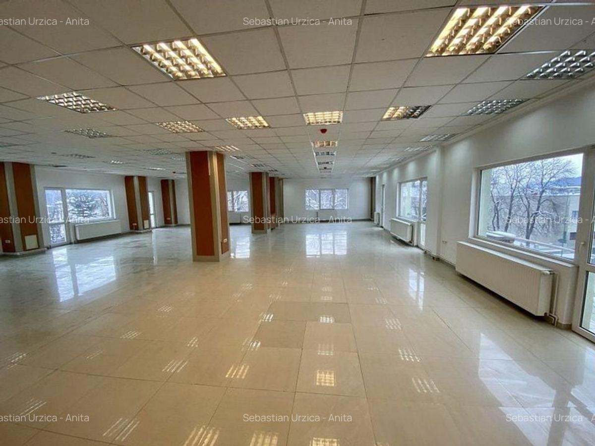 Spatiu comercial de inchiriat in zona centrala a Brasovului. - 1