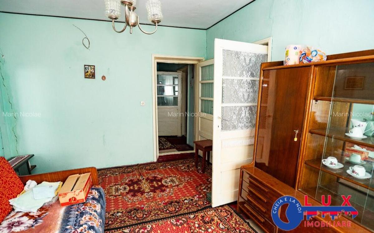 ID 6705 CASA de vanzare *STRADA PACII - 8