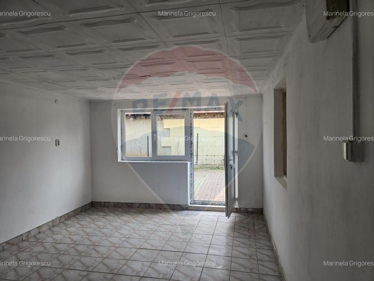 Casa / Vila cu 4 camere de vanzare - 5