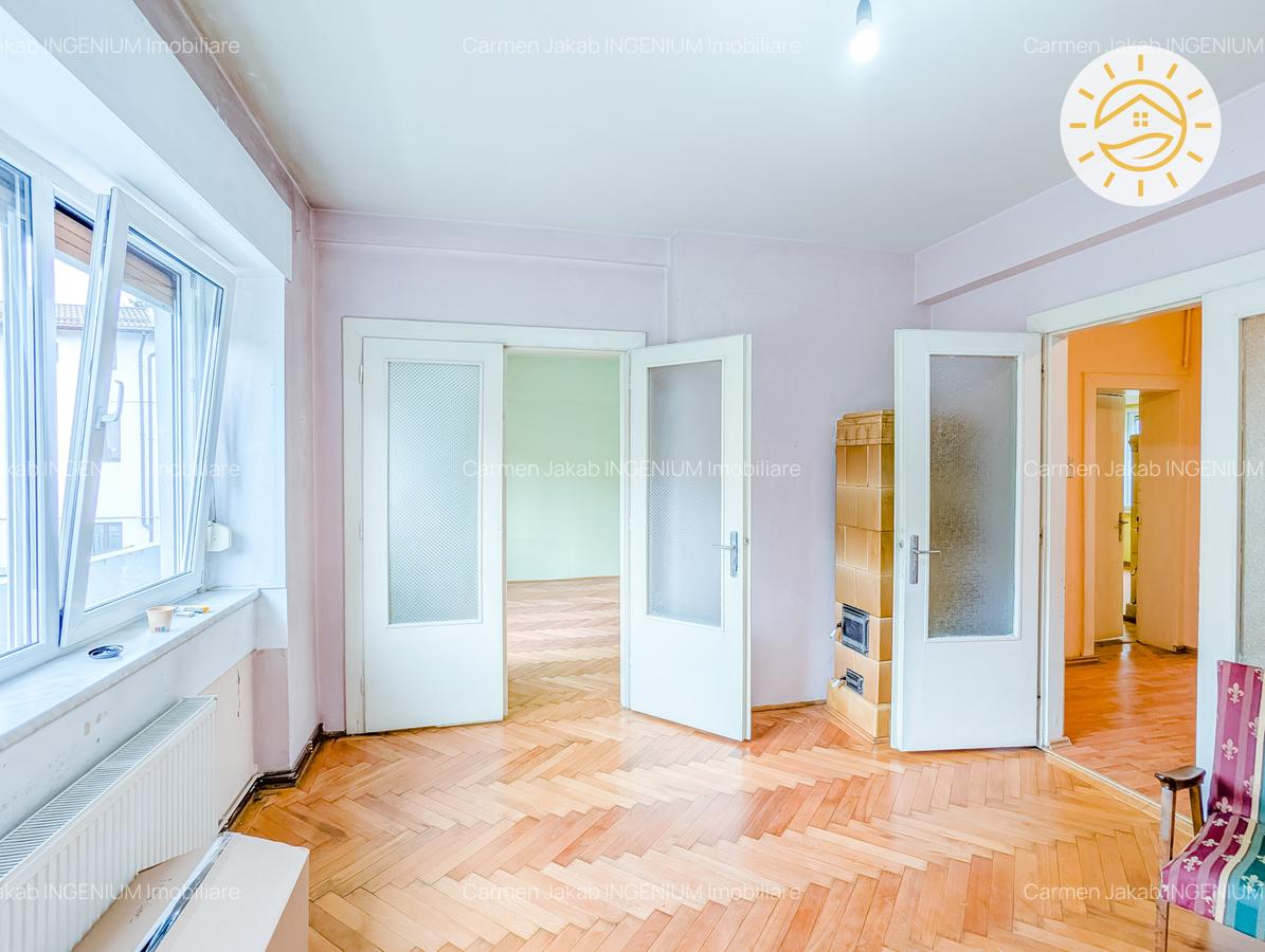 Apartament cu 3 camere decomandat în Centrul Civic - 2