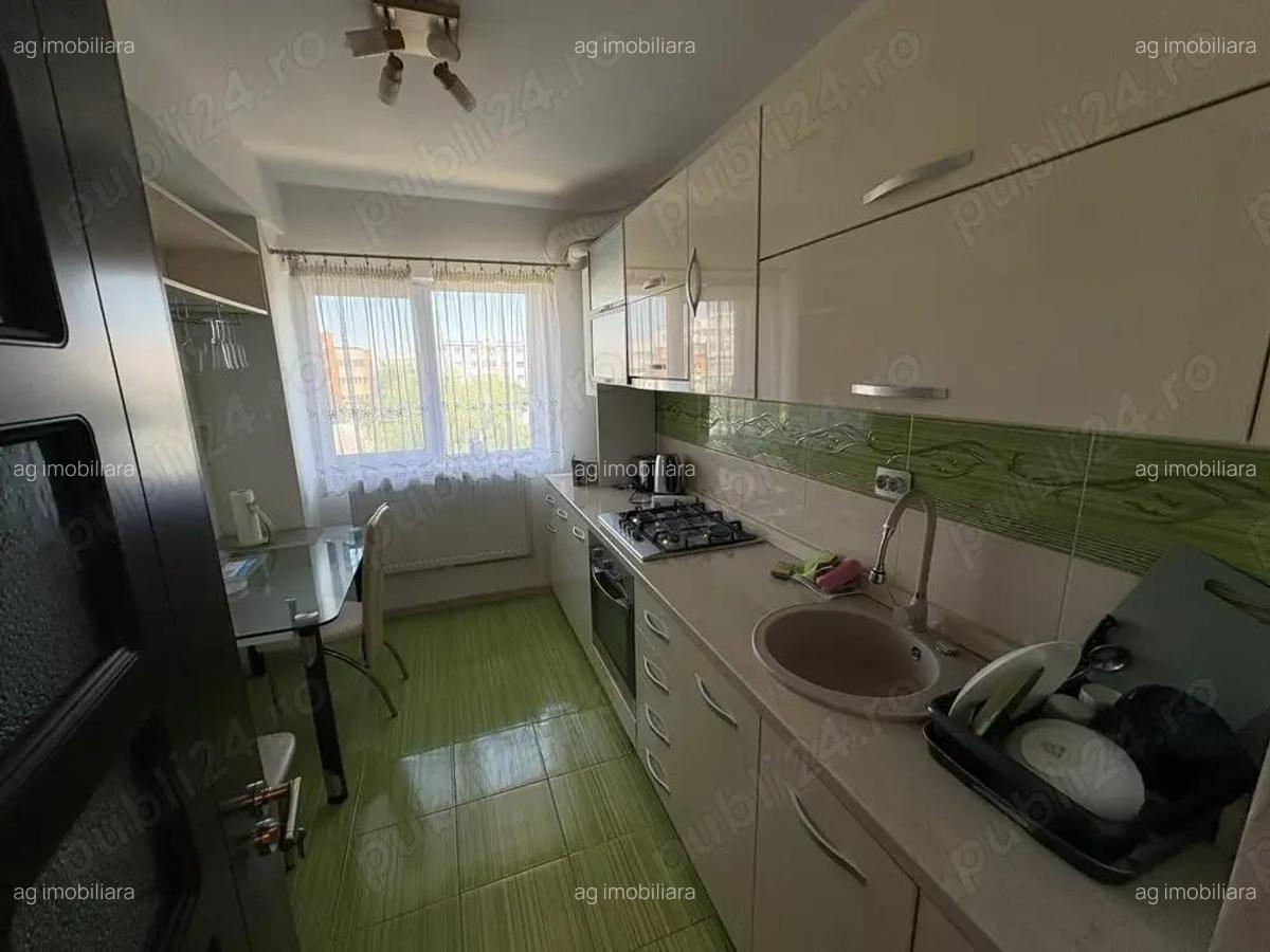 De inchiriat - Apartament modern, complet mobilat - 10