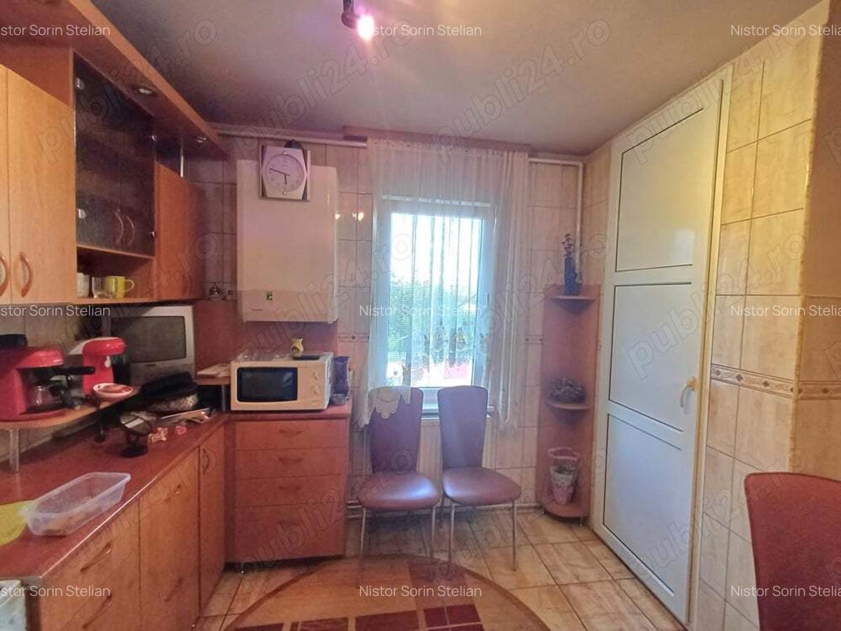 Vand apartament cu 3 camere in Tg.Mures. - 1
