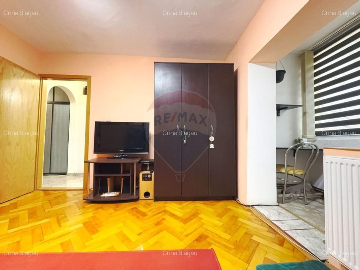 Apartament cu 3 camere, decomandat, pe strada Orsova - confort, eficie - 6