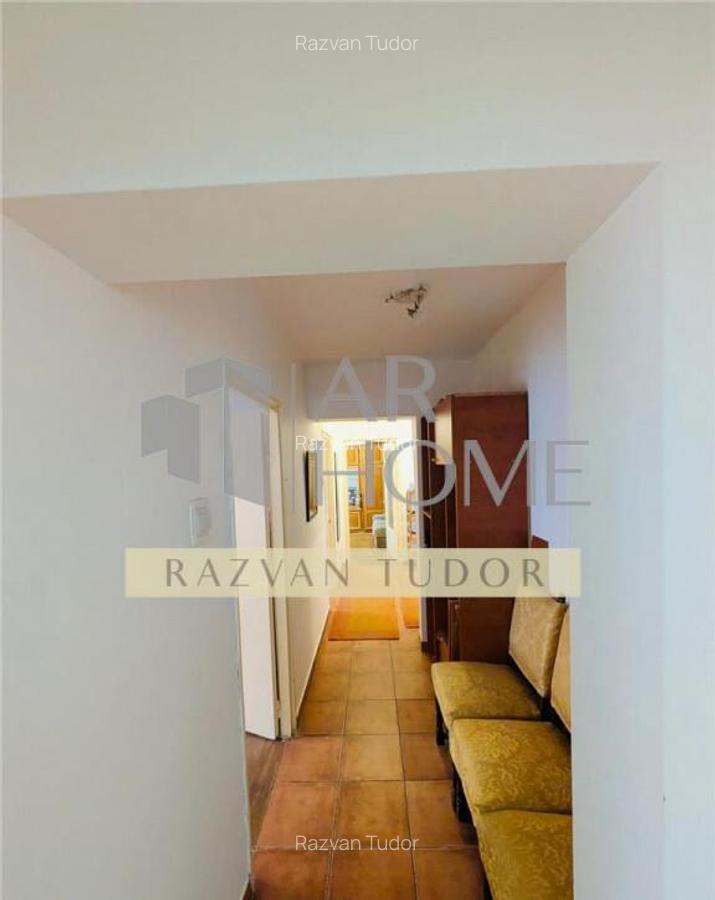 Apartament 4 camere 80mp , P-ta Mihai Viteazul , zona centra - 2