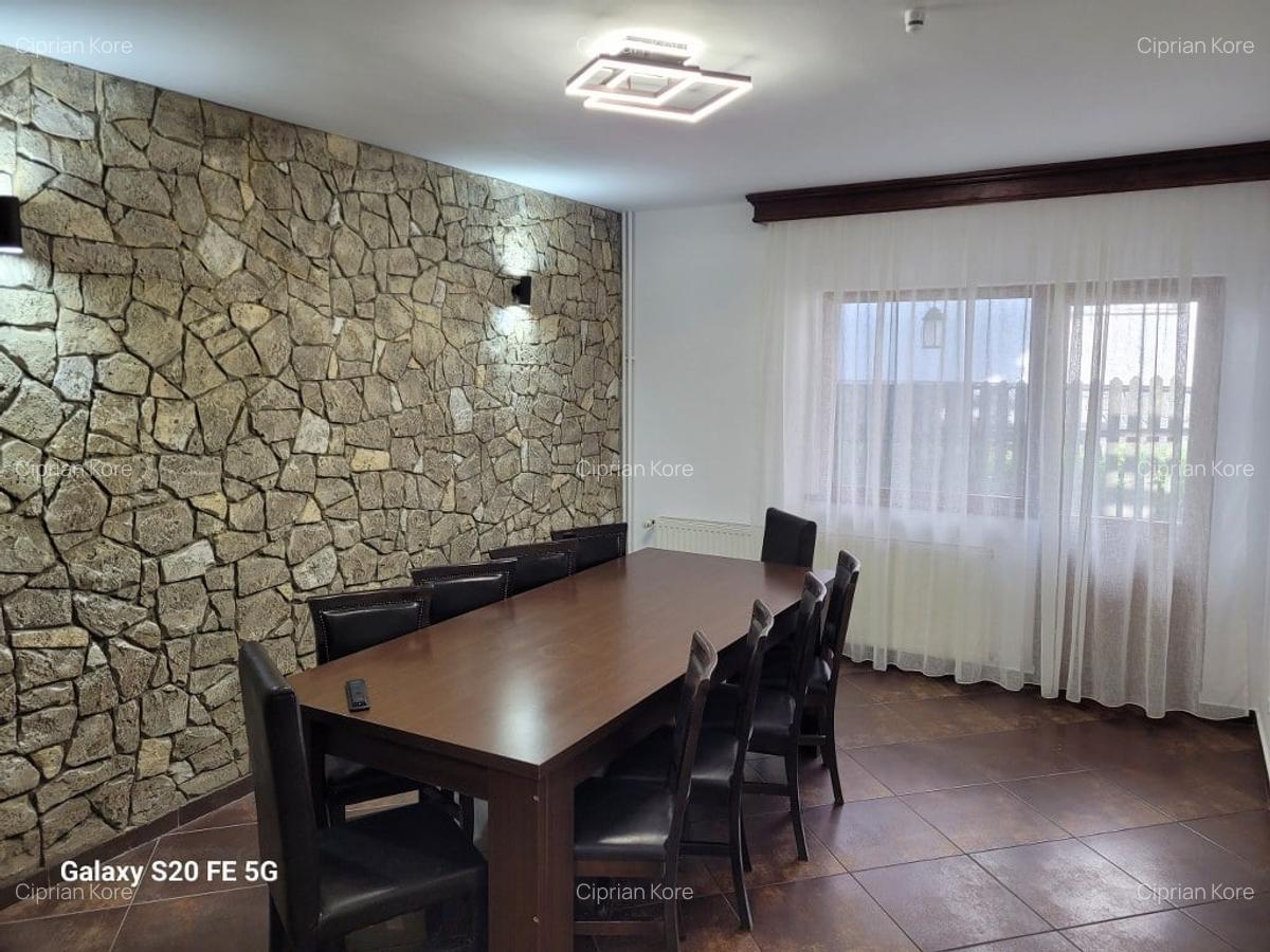 Casă cu 9 camere în Bușteni - 3