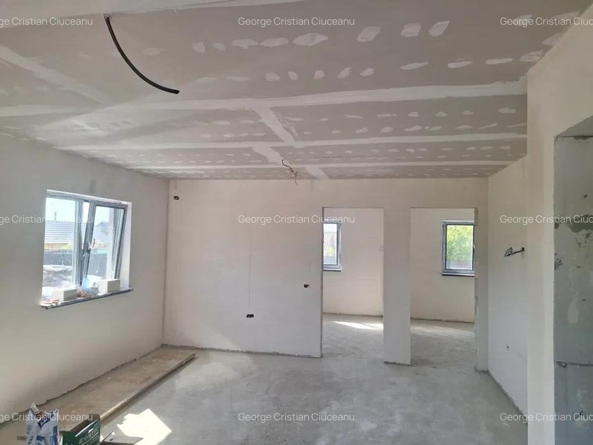 Casa individuala, cu 3 camere pe un teren de 265 mp proprietate in Agigea - 3