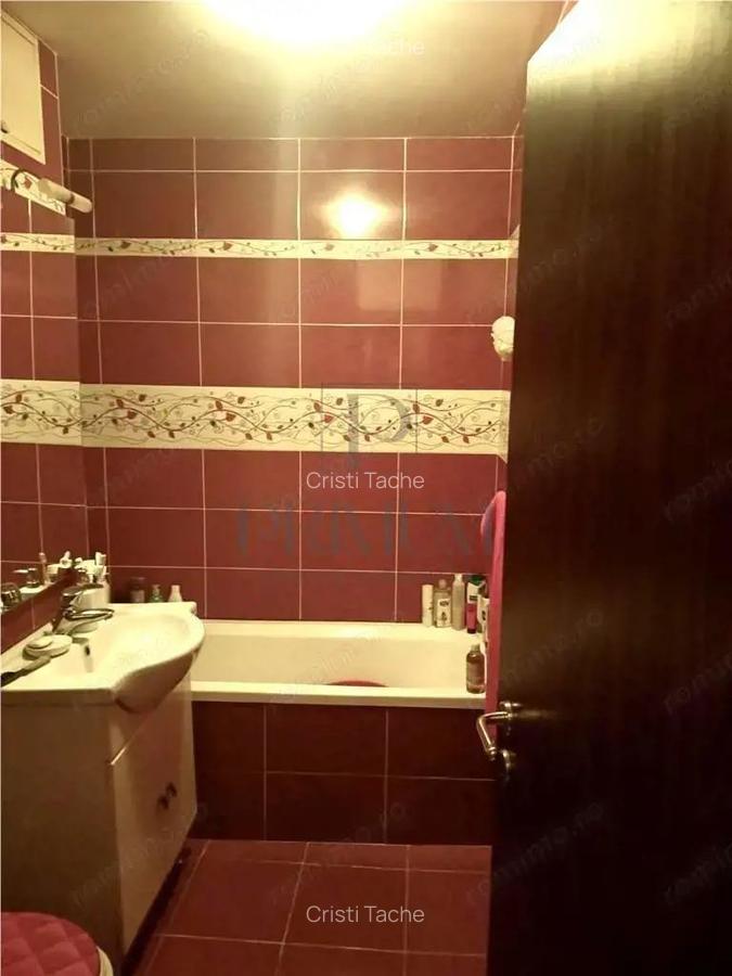 ARADULUI - BLOC IZOLAT - PARTER INALT - 4 camere - 2 bai - 3 balcoane - centrala proprie - clima - 6