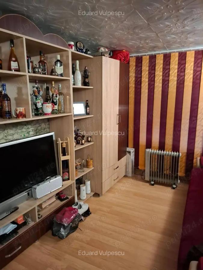 Casa de vanzare , 8 km de Pitesti - 1