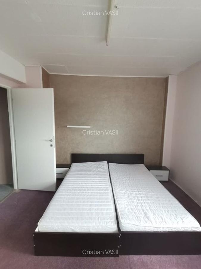 Apartament cu 5 camere decomandat în Fabric - 2