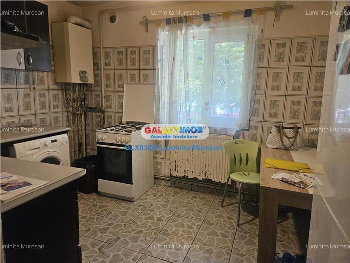 Vanzare apartament 3 camere decomandat Targoviste Micro 12 - 5