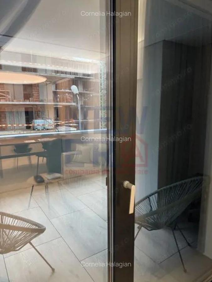 Vanzare apartament cu 3 camere - 1