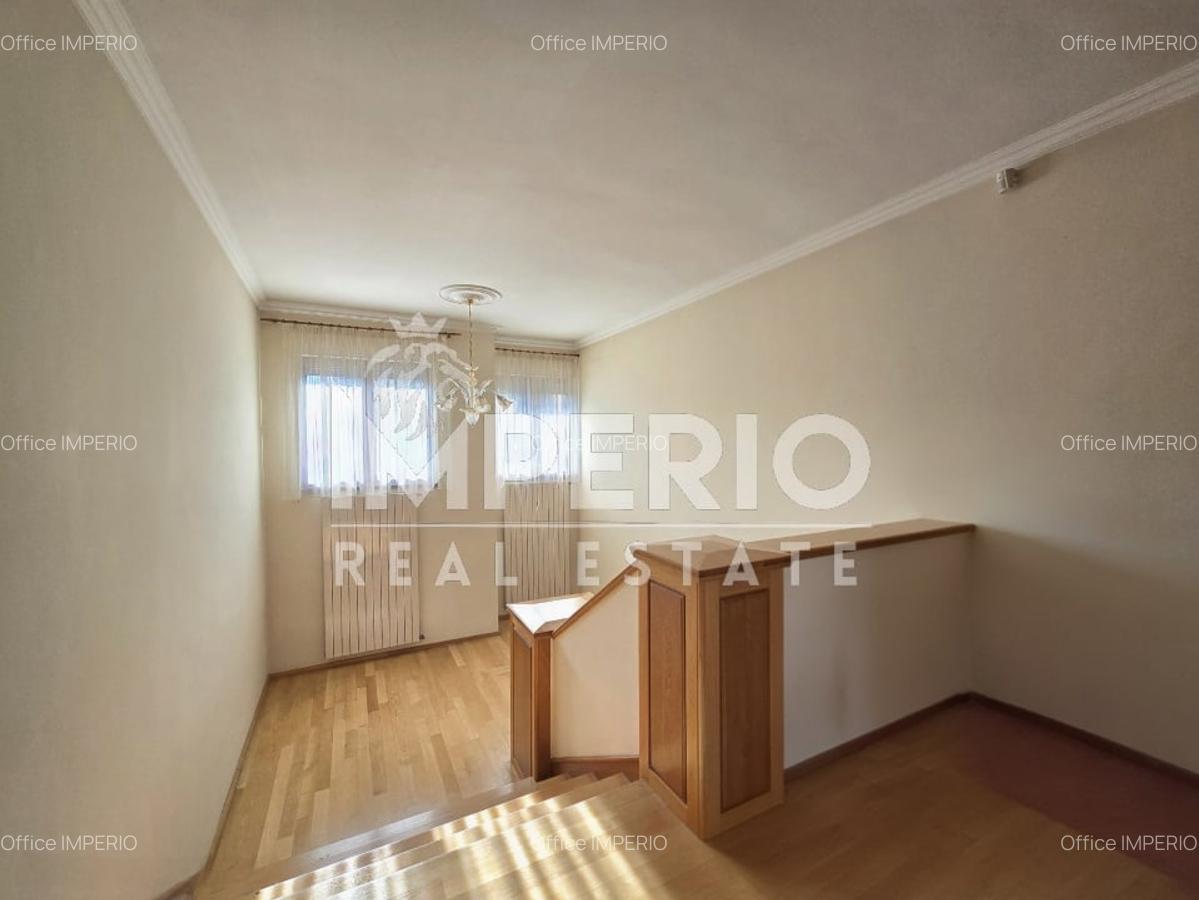 Casa individuala in Piata 14 Iulie cu 5 dormitoare, garaj dublu si piscina! - 4