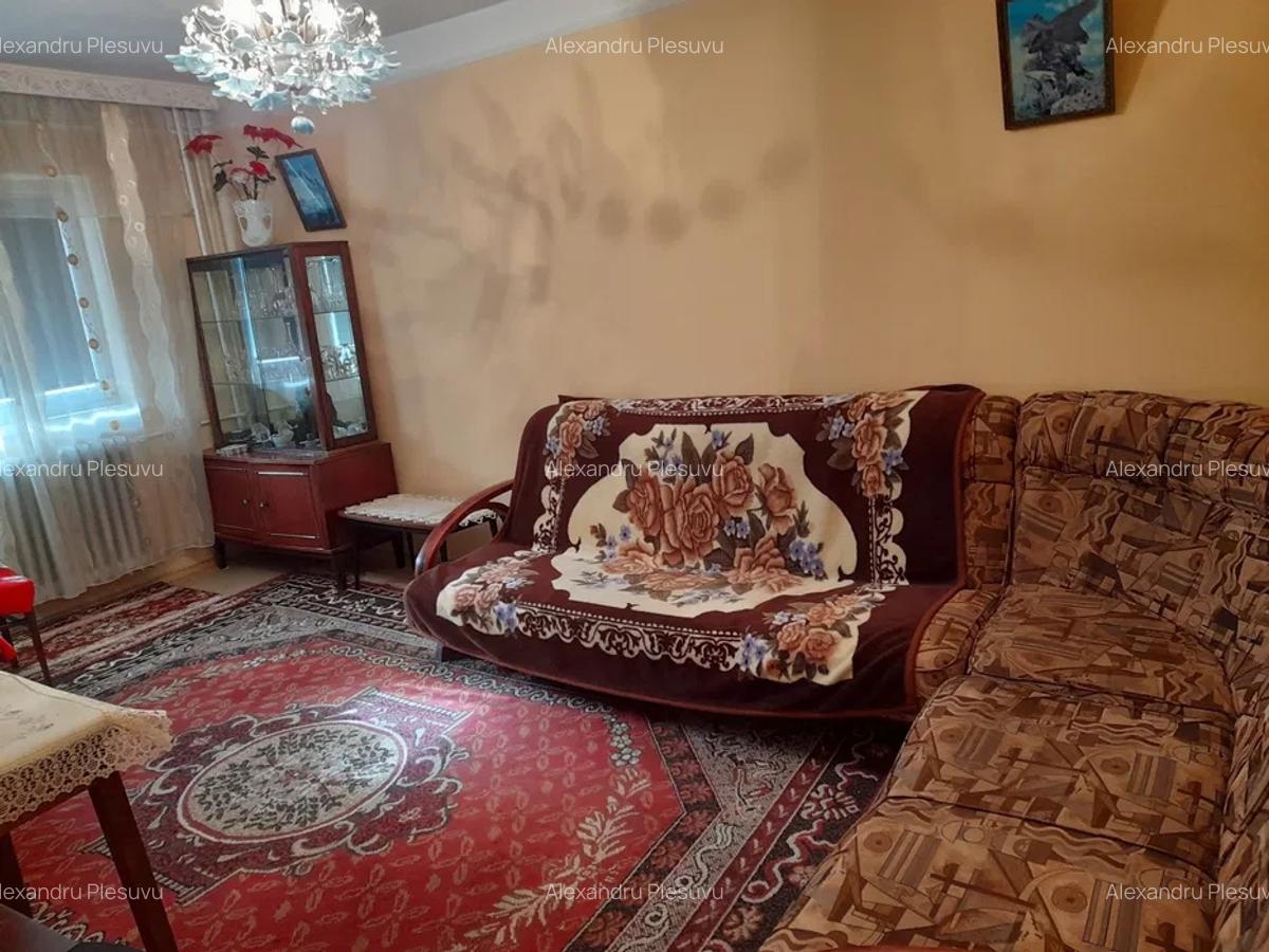 APARTAMENT 3 CAMERE, ETAJU 1, 60 MP UTILI, ALEXANDRU CEL BUN - 3