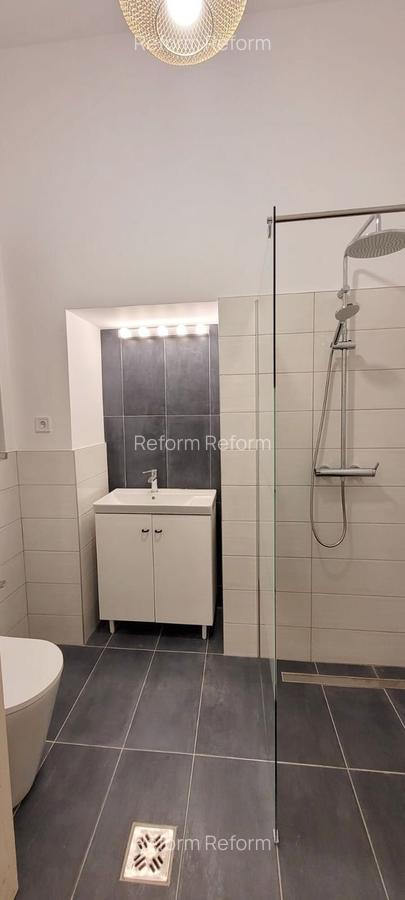 De vânzare apartament 3 camere, renovat, zonă semicentrală - 7