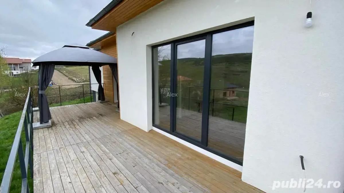 Casa de vanzare, finisata Coru?u | 918 mp teren | 119 mp utili - 4 Casa de vanzare, finisata Coru?u | 918 mp teren | 119 mp utili - 4