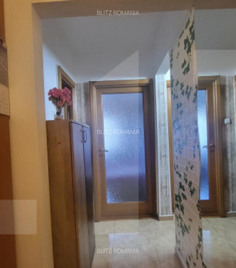 Apartament cu 3 camere in zona Soarelui - 21