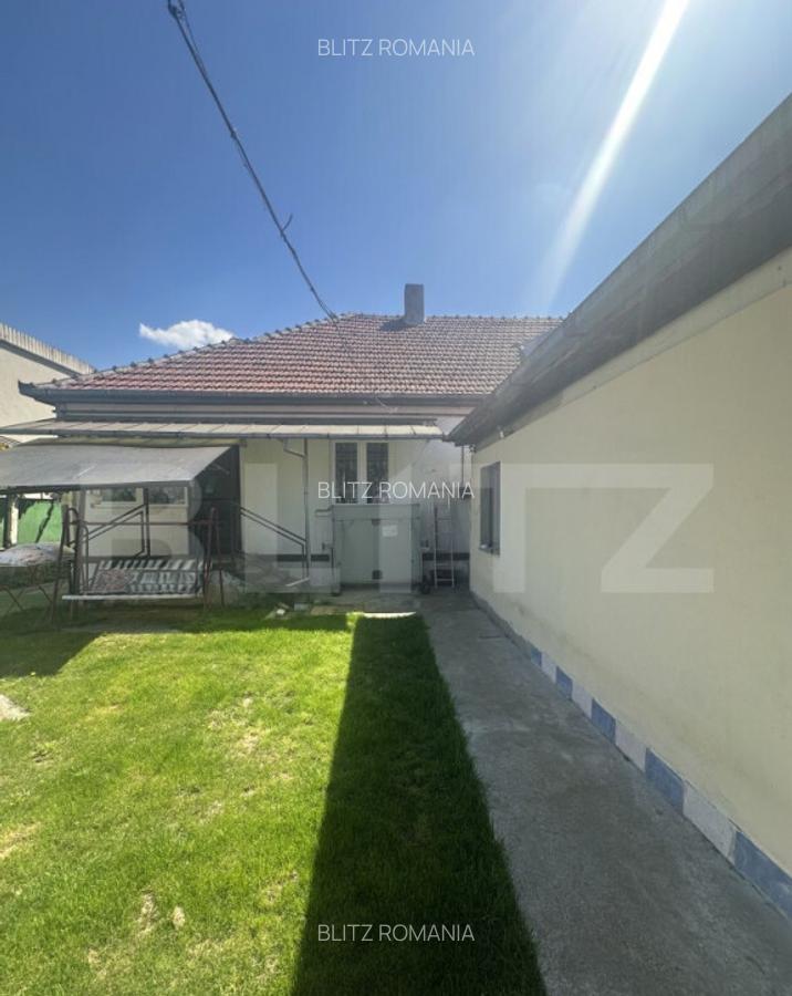 Doua case de vanzare cu 3 camere 120mp, intr-o curte de 536m - 7