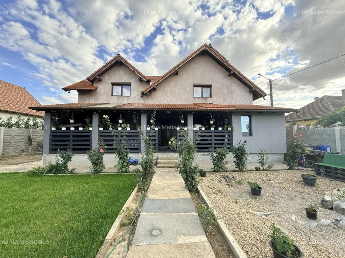 Casa de vanzare cu 7 camere - 6