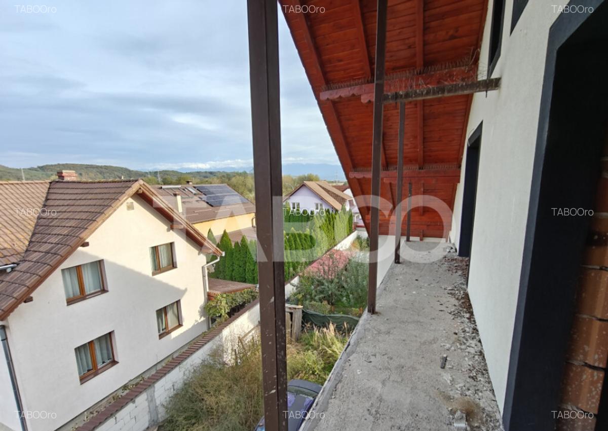 Casa 5 camere 3 bai - pivnita - terasa - 2 porti de acces CO - 10 Casa 5 camere 3 bai - pivnita - terasa - 2 porti de acces CO - 10