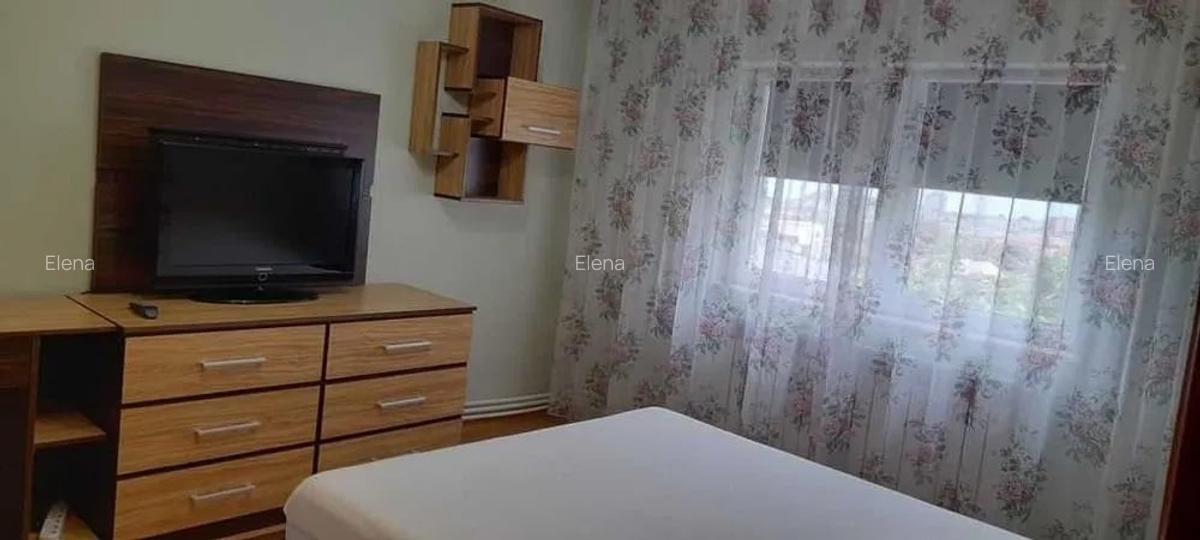 Apartament cu 3 camere de închiriat, zona Inel 1 - 4
