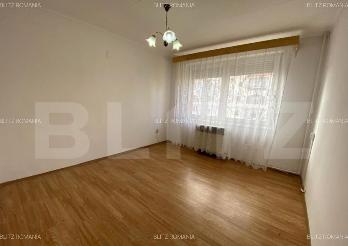 Apartament de vanzare, cu 2 camere, 45 mp, balcon, zona Cent - 8