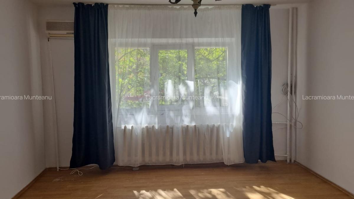 Calea Vitan stradal ,5 minute metrou Mihai Bravu - 9