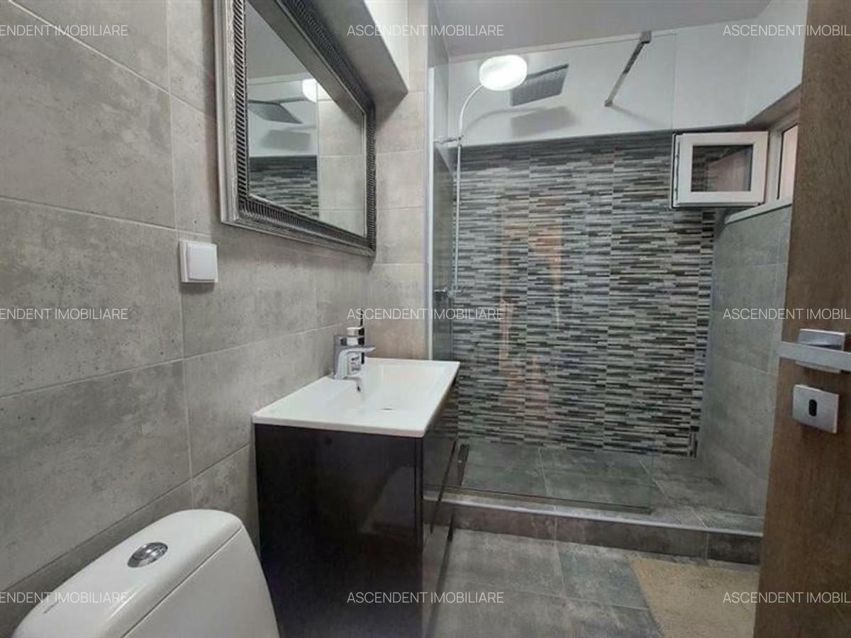 Apartament cu 3 camere decomandat în Centrul Civic - 11