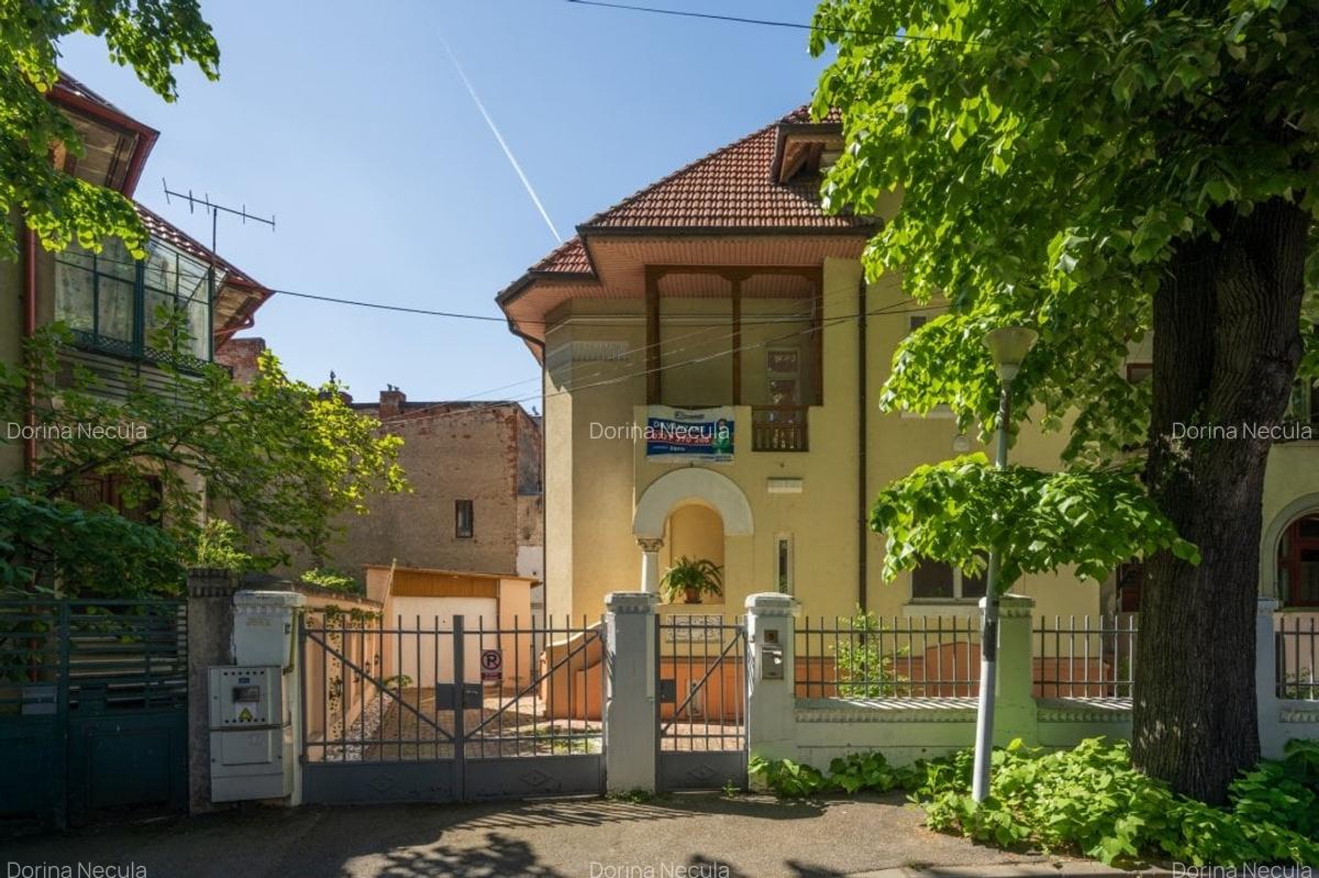 Vila cu arhitectura distincta, 7 camere, renovata, intr-o locatie exclusivista - 51