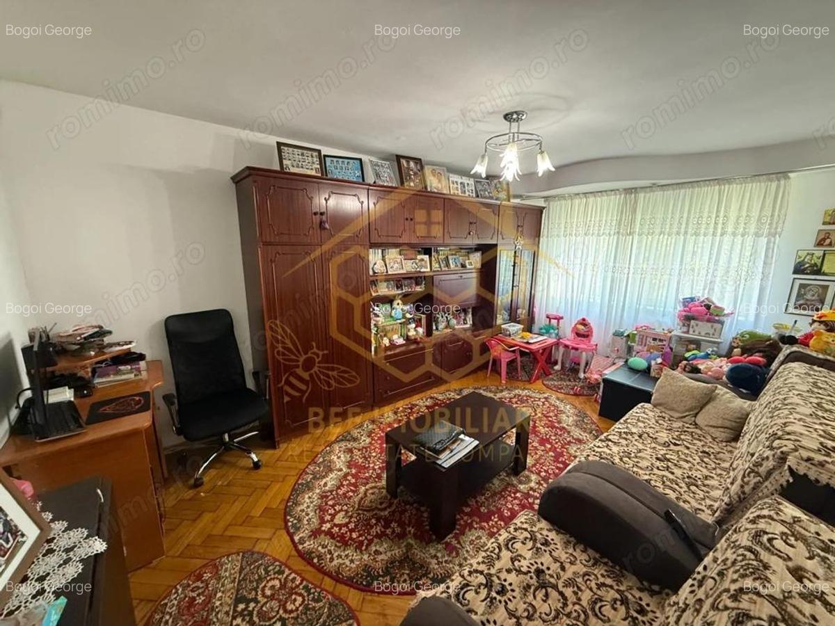 Apartament 3 camere , decomandat in 1Mai - Comision 0% - 2