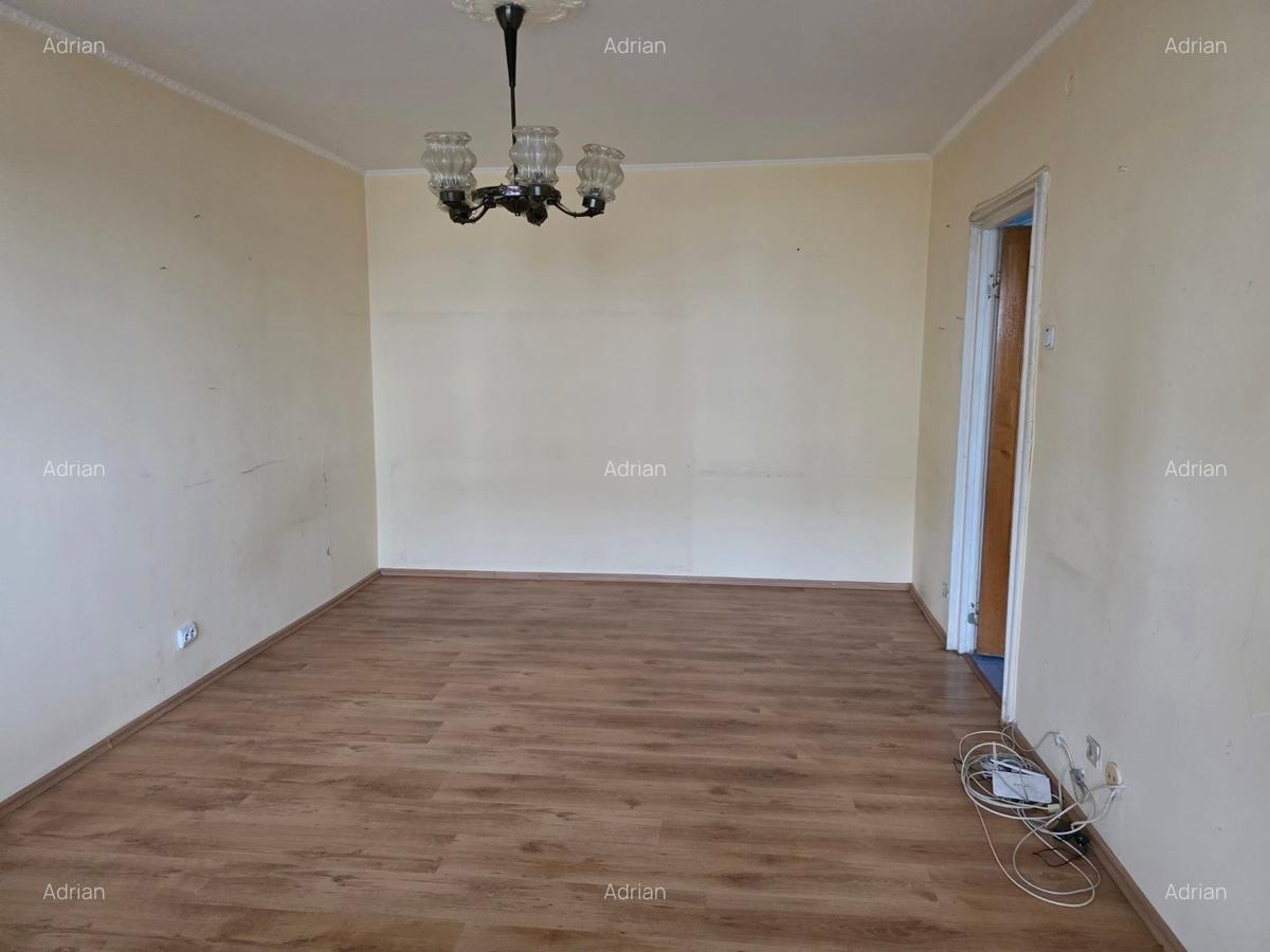 Jean Steriadi, 5 minute metrou 1 Decembrie 1918, bloc reabilitat, - 2